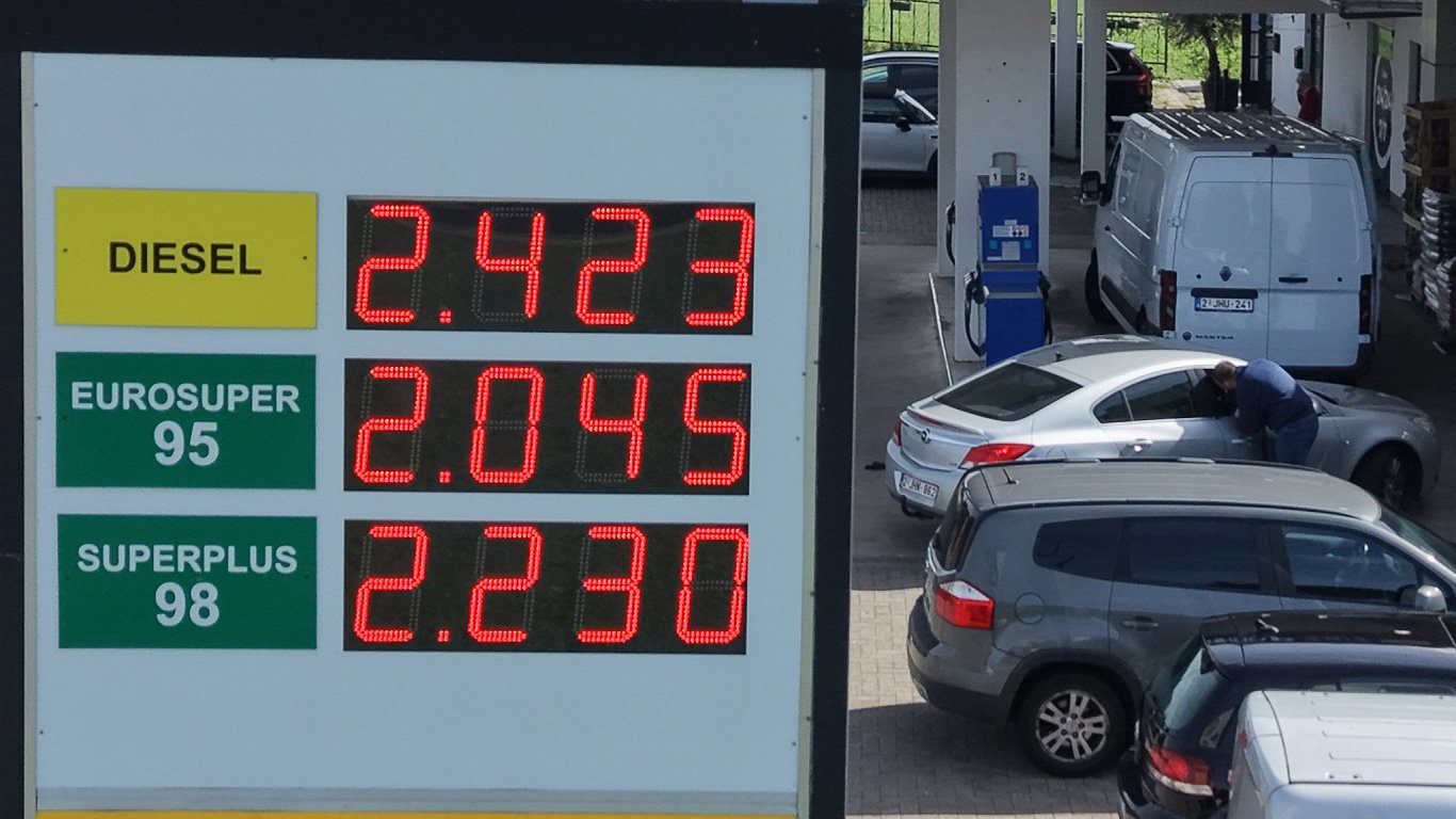 Degvielas cenu kāpums rada pamatotas bažas Eiropas valdībām