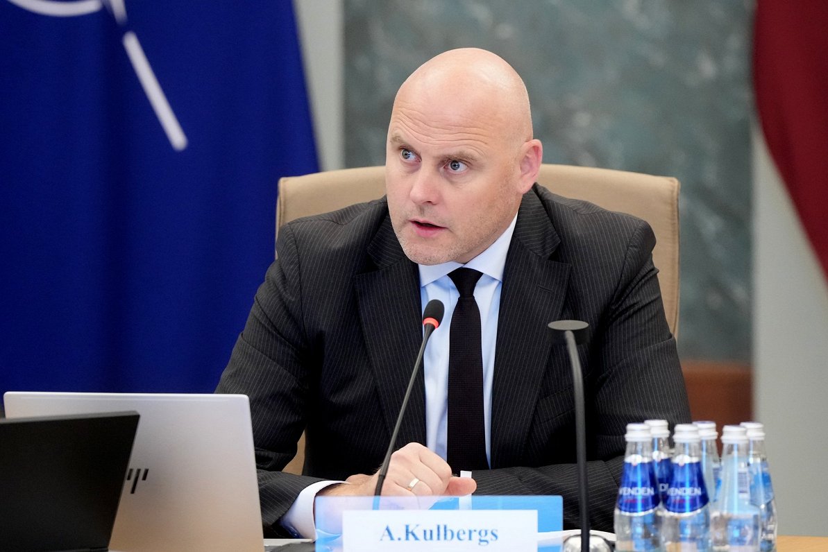 Koalīcijā pastiprinās konflikti: reitingi ietekmē sadarbību