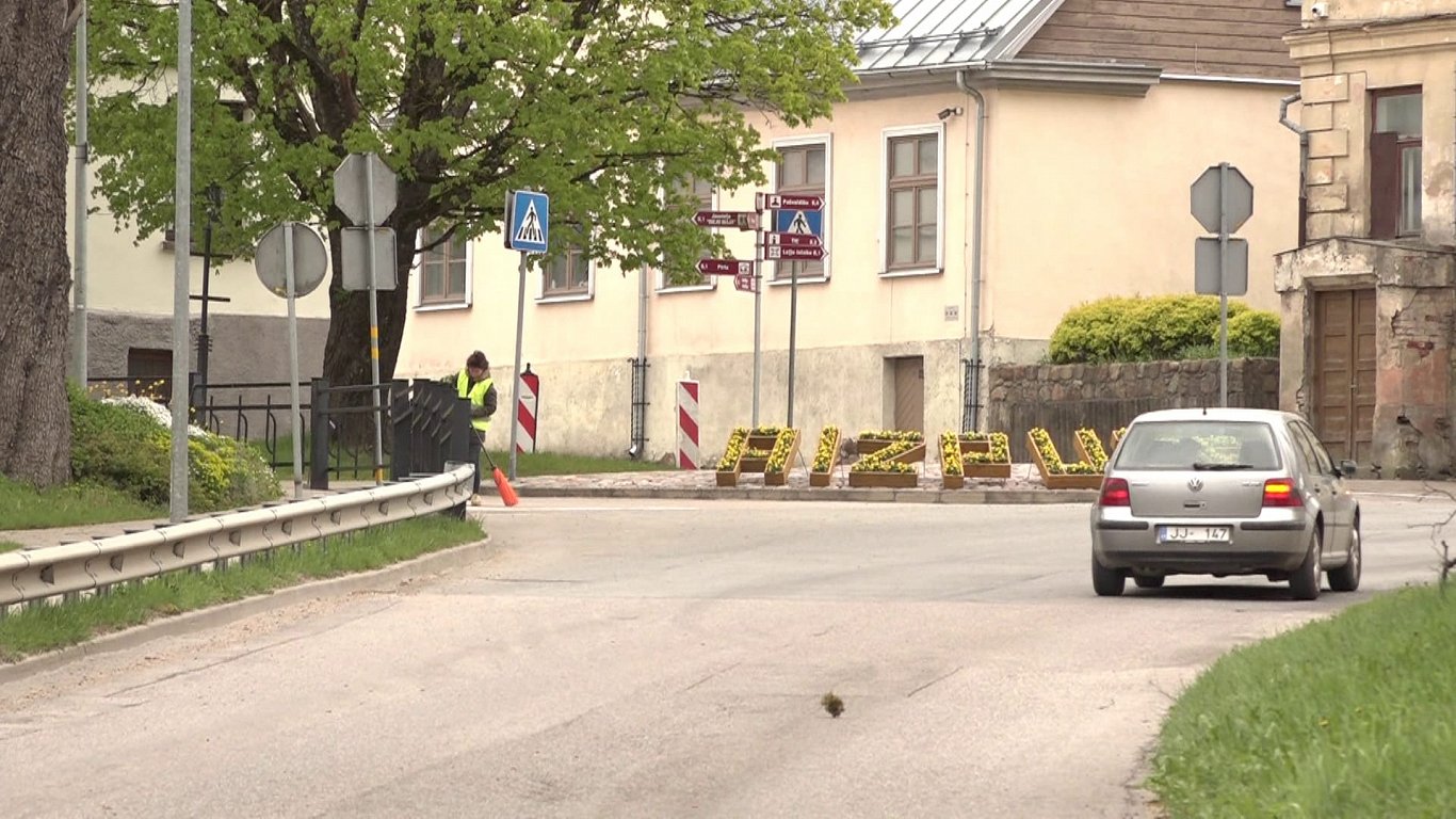 Kurzemes iedzīvotāji gaida labākus ceļus un skolu saglabāšanu