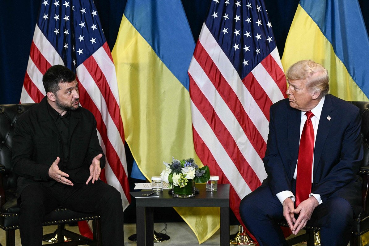 Tramps un Zelenskis ANO apspriež enerģētikas pamieru un Ukrainas pretgaisa aizsardzību