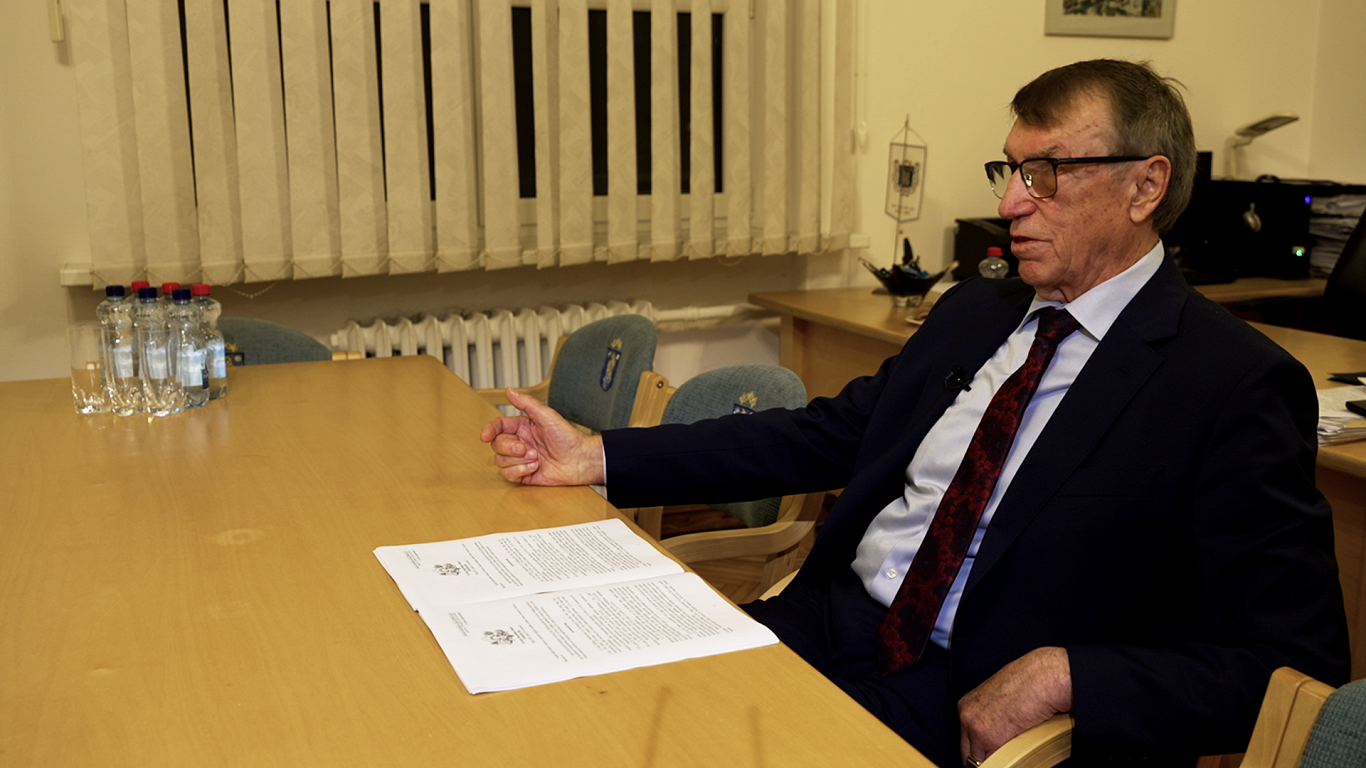 Zinātņu akadēmijas prezidents Kalviņš apsver iespēju atstāt amatu